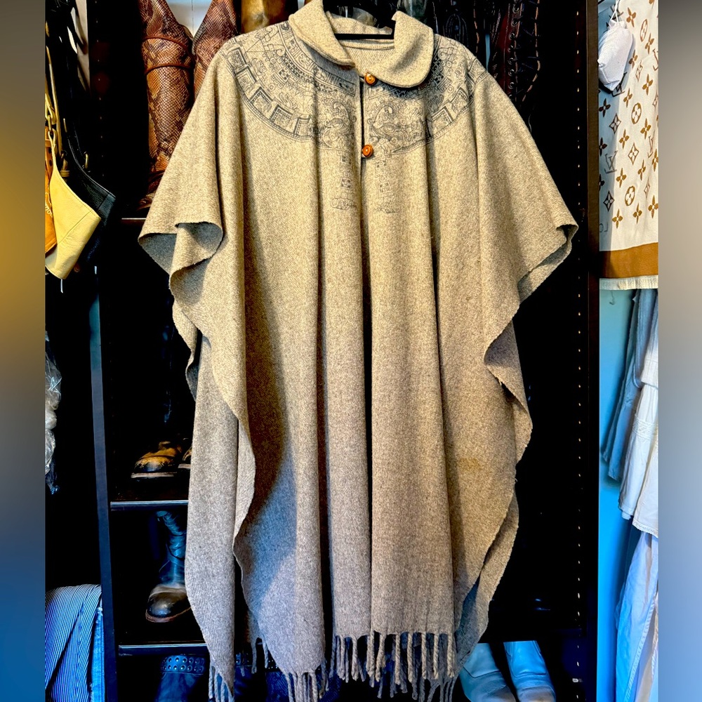 CASHMERE NATIVE AMERICAN VINTAGE PANCHO